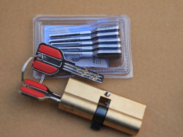 伊春開鎖電話(開保險柜汽車鎖)